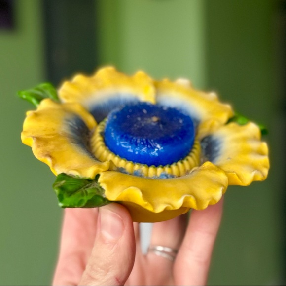 VTG 3D Textured Cottagecore Floral Farmhouse Whimsical Garden Tealight Holder - Picture 6 of 9